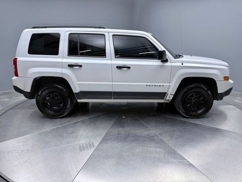 Used 2016 Jeep Patriot Sport image 4