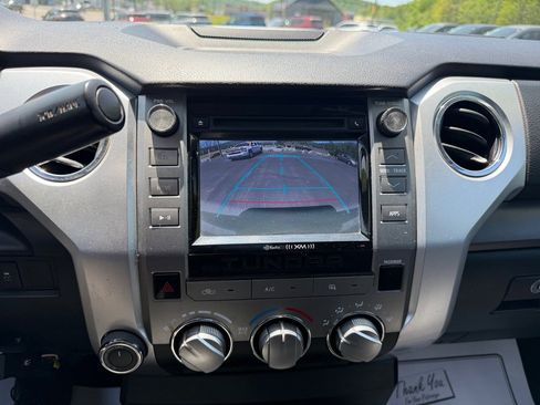 Used 2015 Toyota Tundra SR5 AWD/4WD image 12