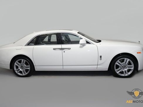 Used 2016 Rolls-Royce Ghost image 4