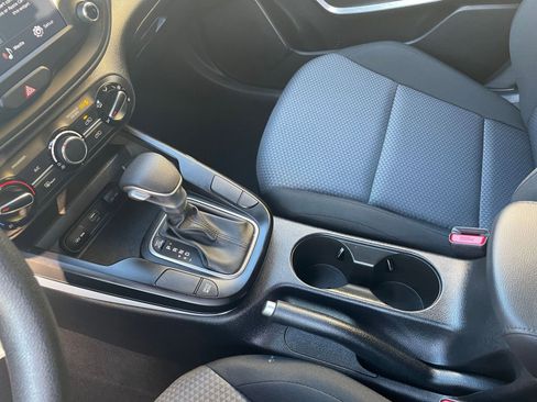 Used 2025 Kia Soul LX w/ LX Technology Package image 39