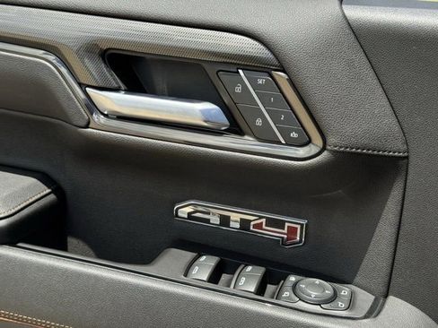 Used 2023 GMC Sierra 1500 AT4 w/ AT4 Premium Package AWD/4WD image 25