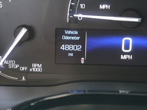 Used 2017 Cadillac XT5 Luxury w/ Driver Awareness Package image 35