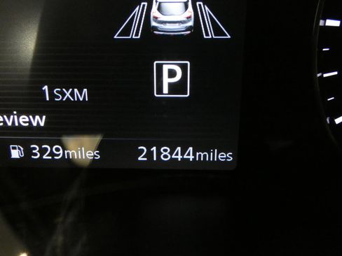 Used 2023 Nissan Kicks SR image 17