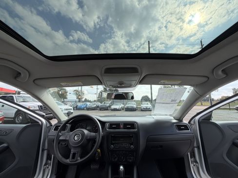 Used 2012 Volkswagen Jetta S image 23