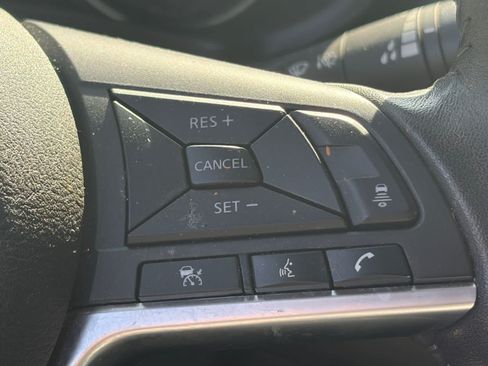 Used 2020 Nissan Sentra SV FWD image 11