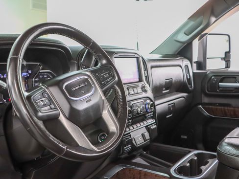 Used 2021 GMC Sierra 2500 Denali w/ Technology Package AWD/4WD image 26