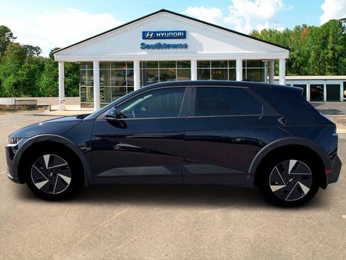 New 2026 Hyundai Ioniq 5 SEL RWD image 3
