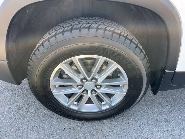 Used 2023 Chevrolet Traverse LT AWD/4WD image 17
