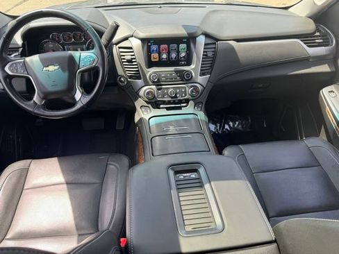 Used 2019 Chevrolet Suburban Premier AWD/4WD image 17