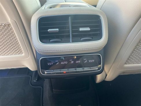 Used 2025 Mercedes-Benz GLS 580 4MATIC image 36