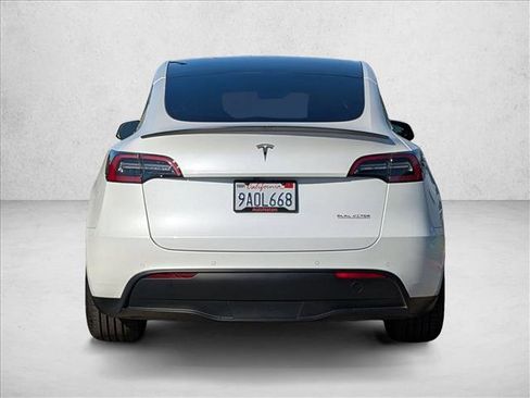 Used 2022 Tesla Model Y Performance image 7