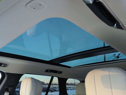 New 2026 Land Rover Range Rover SE image 19