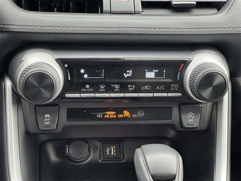Used 2025 Toyota RAV4 LE image 5
