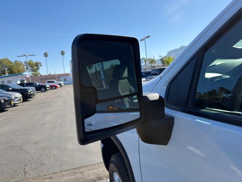 Used 2025 Chevrolet Silverado 2500 LT w/ Convenience Package image 47