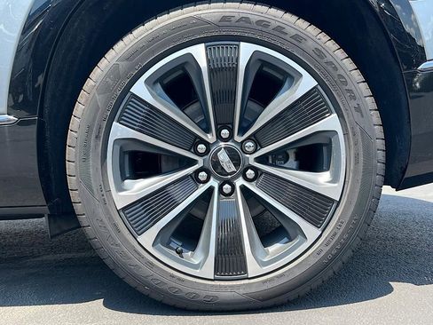 New 2026 Cadillac Vistiq Luxury w/ LPO, Floor Liner Package AWD/4WD image 26