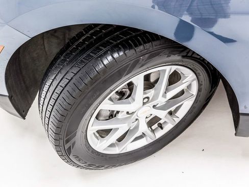 Used 2024 Chevrolet Equinox LS image 11