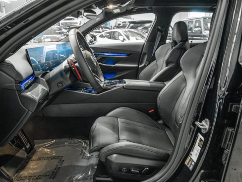 Used 2025 BMW M5 Touring w/ M Driver's Package AWD/4WD image 21