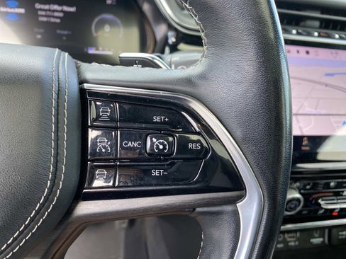 Used 2022 Jeep Grand Cherokee L Overland image 15