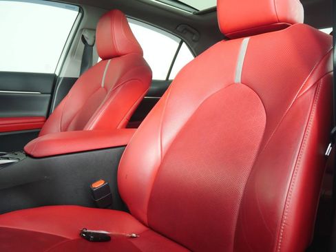 Used 2023 Toyota Camry XSE image 10