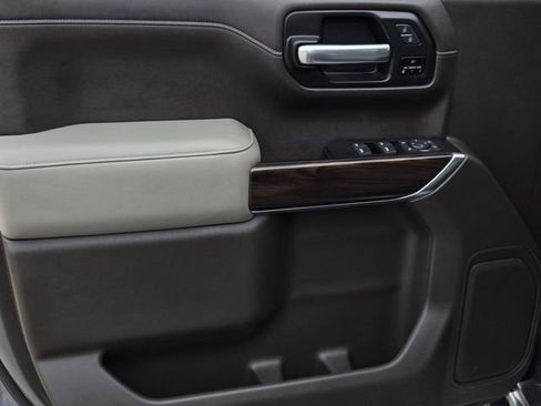 Used 2020 GMC Sierra 1500 SLT image 18