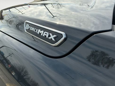 Used 2025 Toyota Tacoma Limited image 16