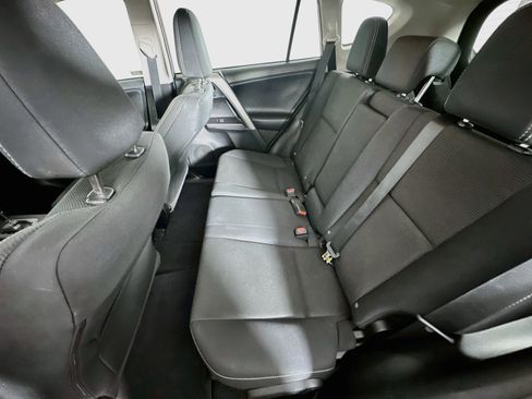 Used 2018 Toyota RAV4 XLE FWD image 28