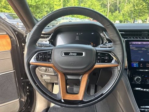 Certified 2022 Jeep Grand Cherokee Summit AWD/4WD image 29