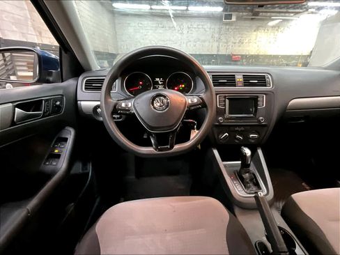 Used 2017 Volkswagen Jetta S FWD image 10