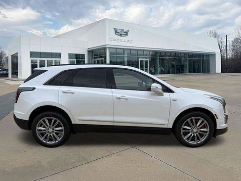 New 2026 Cadillac XT5 Sportv w/ LPO, Floor Liner Package image 2
