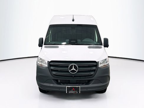 Used 2026 Mercedes-Benz Sprinter 2500 image 2