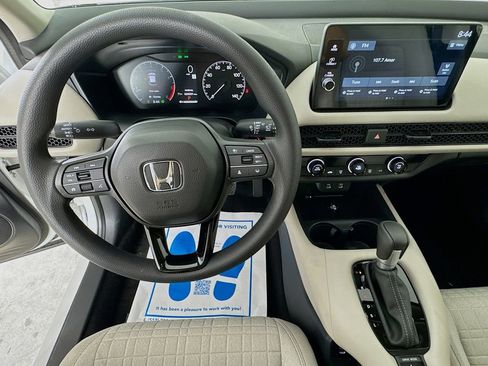 New 2027 Honda HR-V LX image 15