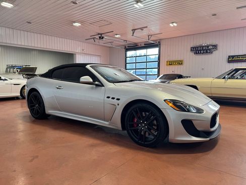 Used 2016 Maserati GranTurismo MC image 8