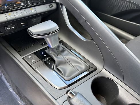 Certified 2025 Hyundai Elantra Sport FWD image 29