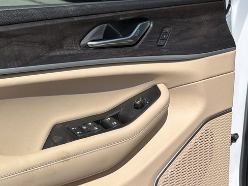 New 2026 Jeep Grand Cherokee Limited image 15