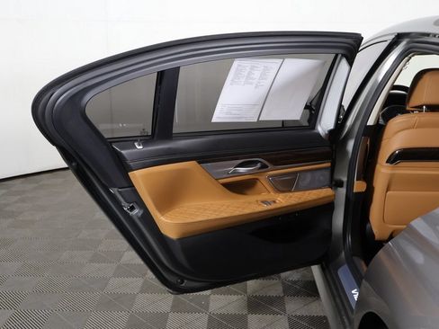Used 2020 BMW M760i xDrive w/ Luxury Rear Seating Package AWD/4WD image 28