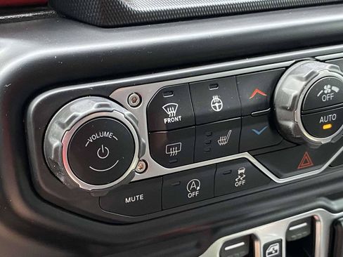 Used 2021 Jeep Wrangler Unlimited Rubicon AWD/4WD image 21