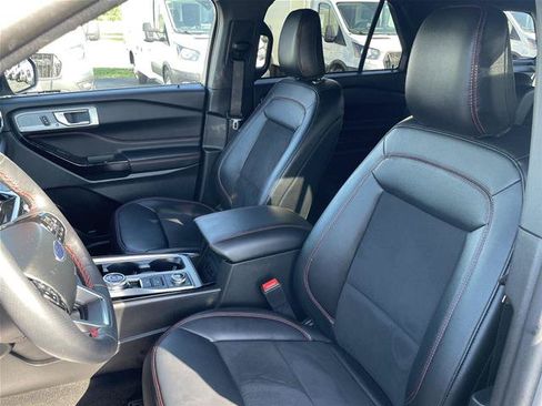 Certified 2023 Ford Explorer ST-Line w/ Class IV Trailer Tow Package AWD/4WD image 11