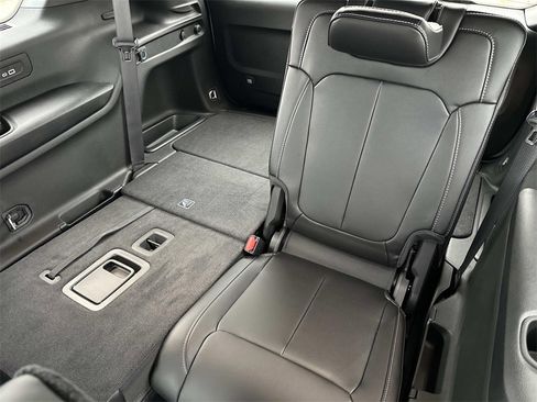 New 2025 Jeep Grand Cherokee L Limited image 10