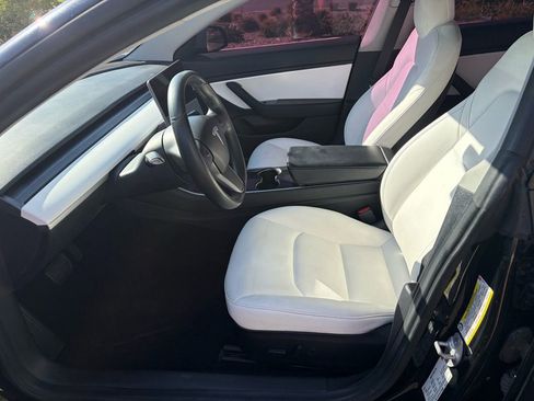 Used 2018 Tesla Model 3 Mid Range RWD image 8
