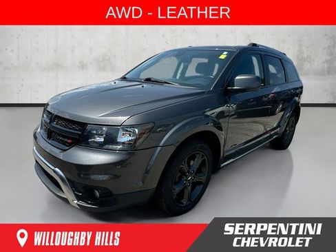 Used 2019 Dodge Journey Crossroad image 1
