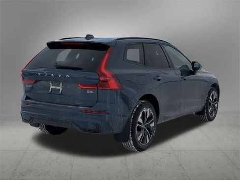 New 2026 Volvo XC60 B5 Core w/ Protection Package Premier image 6
