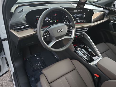 New 2025 Audi Q5 Prestige image 16