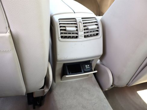 Used 2014 Mercedes-Benz E 250 BlueTEC Sedan image 21