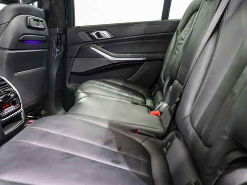 Used 2020 BMW X7 xDrive40i w/ M Sport Package AWD/4WD image 19