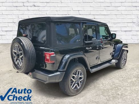 Used 2024 Jeep Wrangler Unlimited Sahara w/ Safety Group AWD/4WD image 4