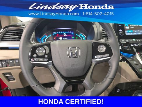 Used 2023 Honda Odyssey Touring image 15