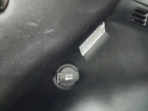 Used 2024 Jeep Compass Latitude image 28