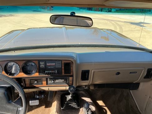 Used 1991 Dodge D/W Truck 350 image 25