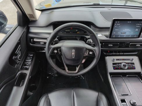 Certified 2023 Lincoln Aviator AWD w/ Class IV Trailer Tow Package image 16