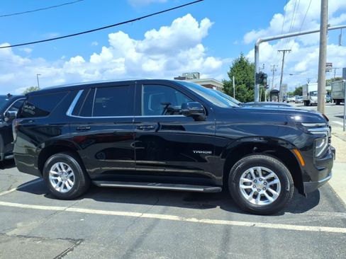 Used 2025 Chevrolet Tahoe LT w/ Comfort Package AWD/4WD image 4